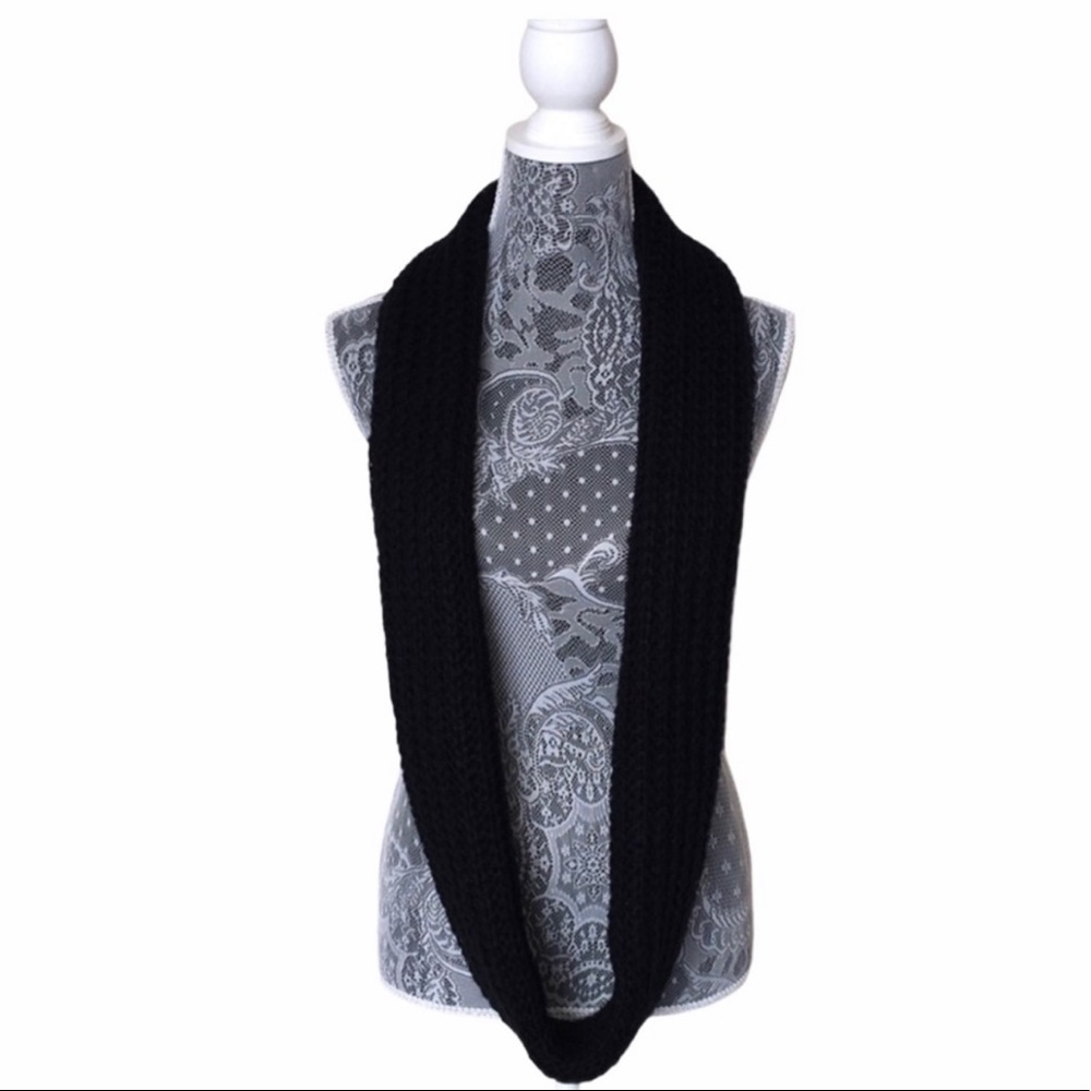 Cotton On | Black Infinity Knitted Scarf